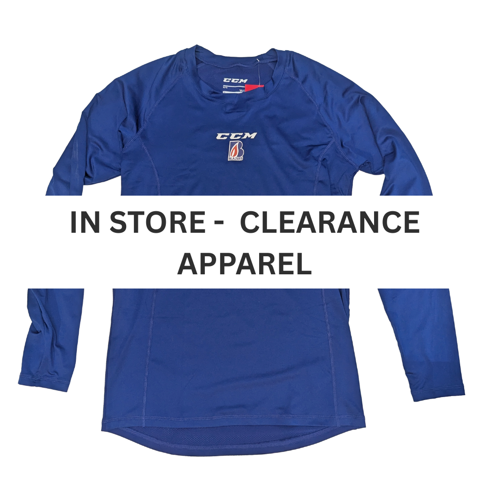 Vêtements en liquidation en magasin